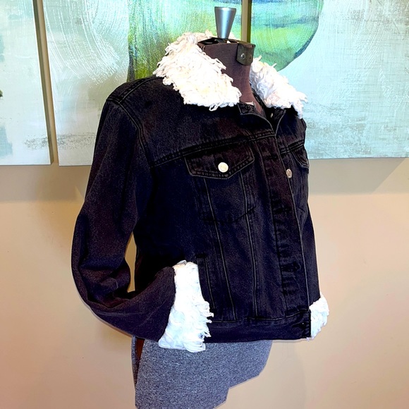 Forever21 black denim jacket with faux shearling collar &cuffs thick warm sz S/M - Picture 1 of 11